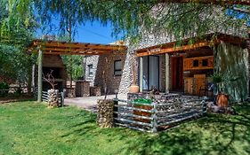 Kalahari Camelthorn Guesthouse And Camping